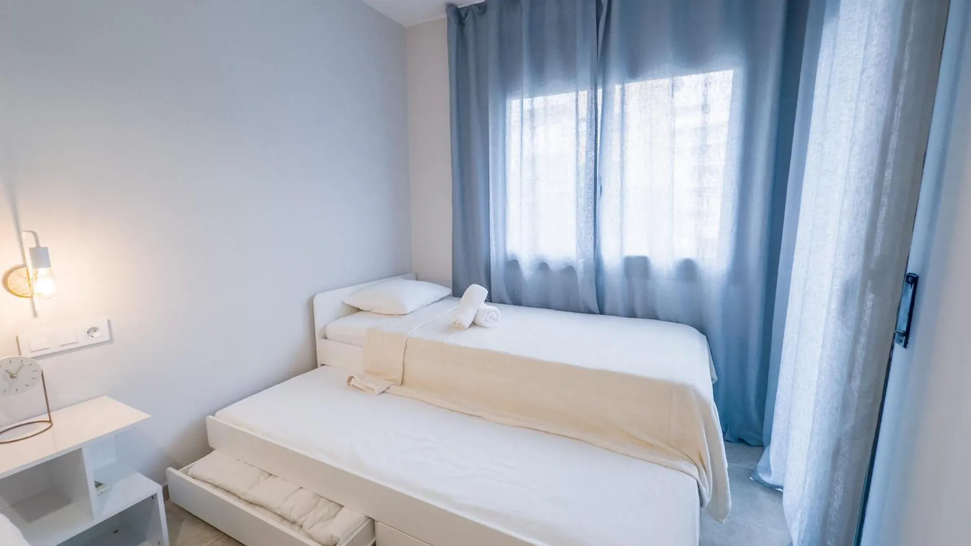 יורט דה מאר Lloret Apartment & Parking